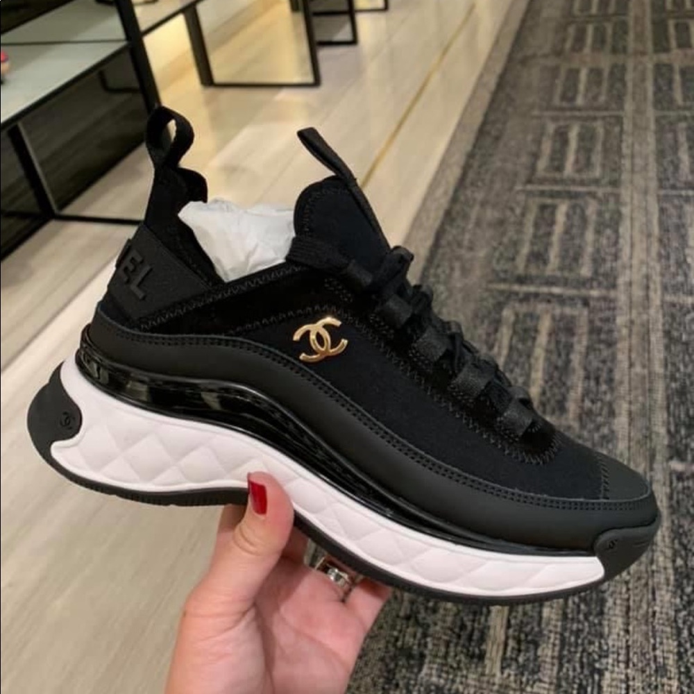 Chanel sneakers 38.5 NIB NWT
